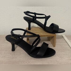 Clarks Amali Buckle Ankle Strap Heeled Sandal Strappy Leather Evening Career 9